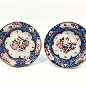 Pair Chinese porcelain dishes, c. 1760. Qianlong Period. Top