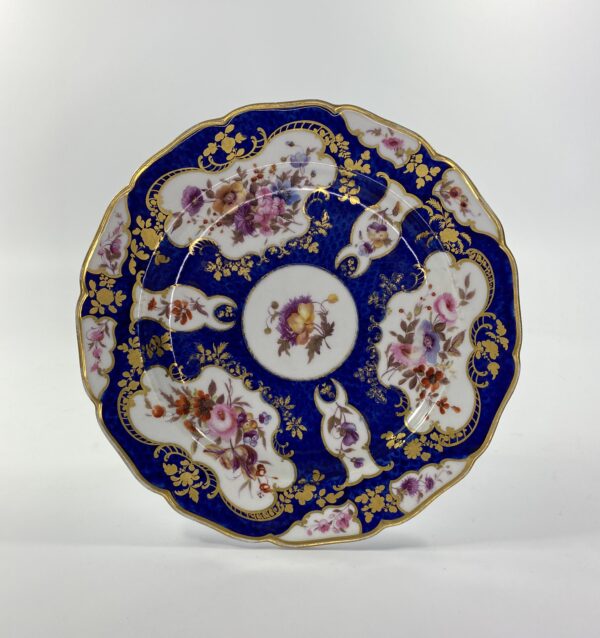 FBB Worcester plate. Blue Scale and flowers decoration, c. 1815.