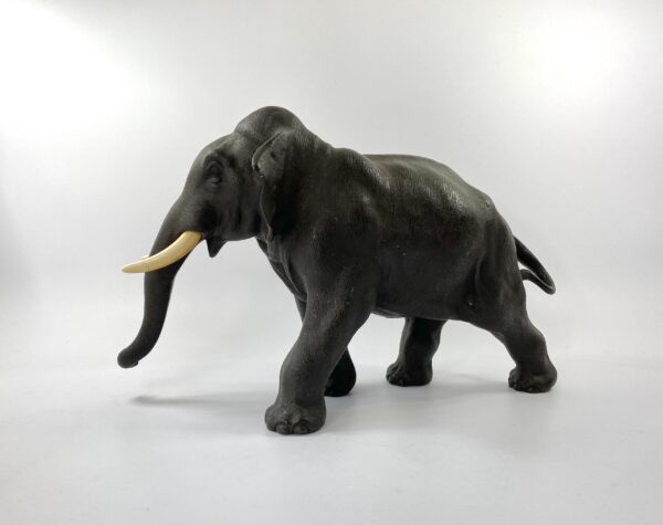 Japanese bronze elephant, Genryusai Seiya. Meiji Period. Head
