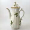Worcester porcelain coffee pot, c. 1770.