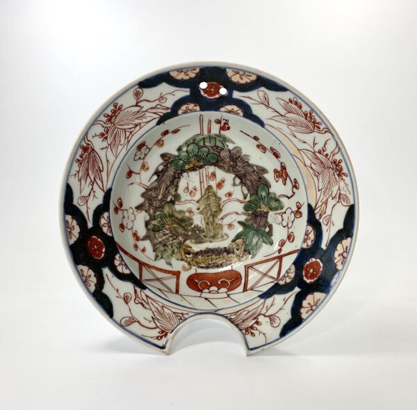 Japanese ‘Imari’ barbers bowl, c. 1700. Edo Period. top