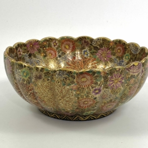 Satsuma earthenware bowl. ‘Millefleur’ pattern, signed Hozan. Meiji Period.