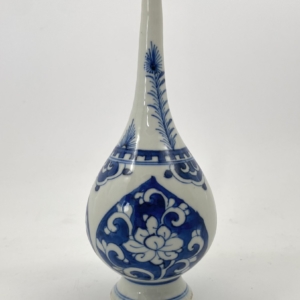 Chinese porcelain rose water sprinkler, c. 1700. Kangxi Period.