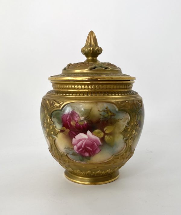 Royal Worcester Roses pot pourri, dated 1913