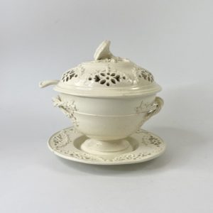 English creamware tureen, cover, stand and ladle, c. 1790