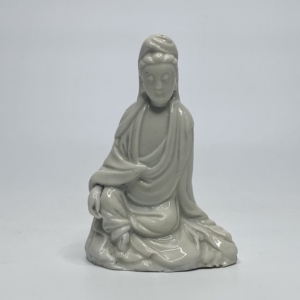 Chinese blanc de chine Guanyin, Dehua, late 17th C. Kangxi Period.