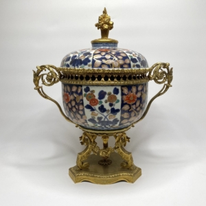 Japanese ormolu mounted Imari bowl & cover, c.1700. Edo Period.