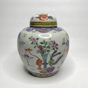 Chinese porcelain ginger jar & cover, famille rose, c. 1890. Qing.